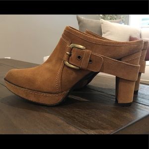 Stuart Weitzman Suede Mules - Like New!